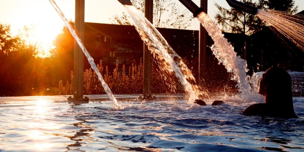Stroebinger Hof - Therme Wellness Resort باد اندورف المظهر الخارجي الصورة