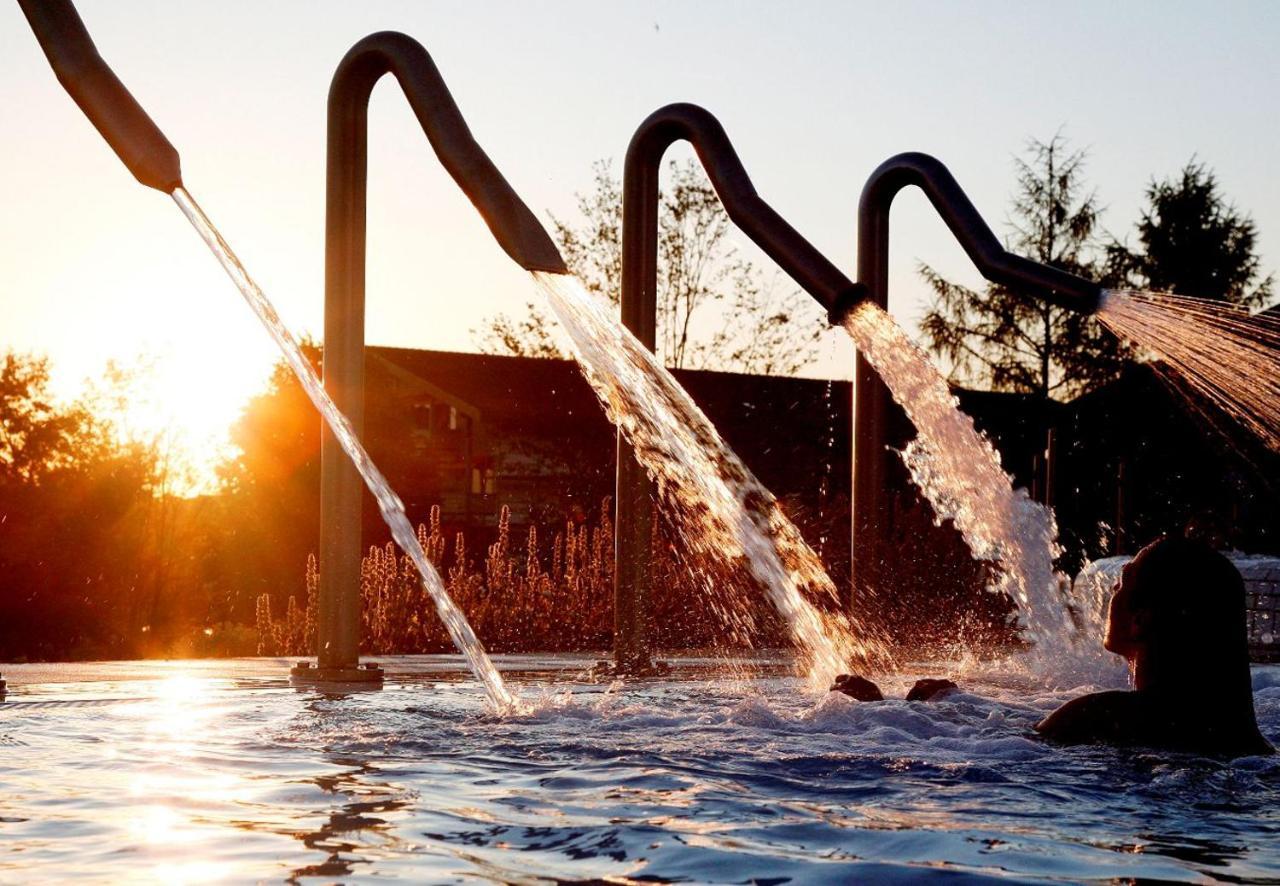 Stroebinger Hof - Therme Wellness Resort باد اندورف المظهر الخارجي الصورة