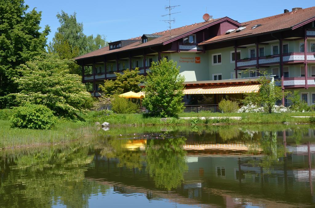Stroebinger Hof - Therme Wellness Resort باد اندورف المظهر الخارجي الصورة