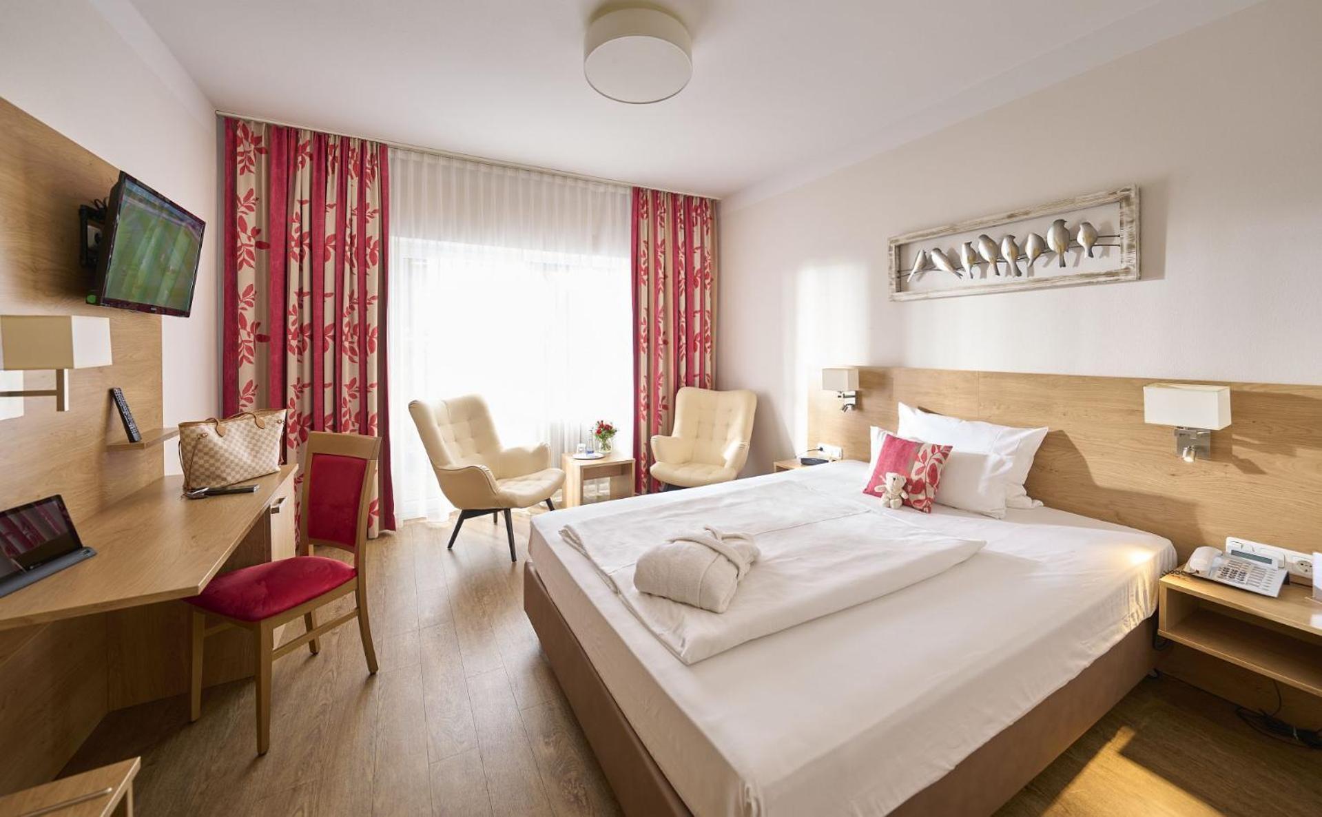 Stroebinger Hof - Therme Wellness Resort باد اندورف المظهر الخارجي الصورة
