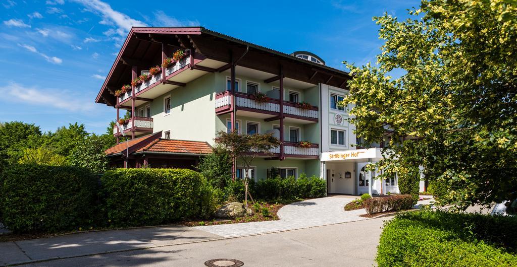 Stroebinger Hof - Therme Wellness Resort باد اندورف المظهر الخارجي الصورة