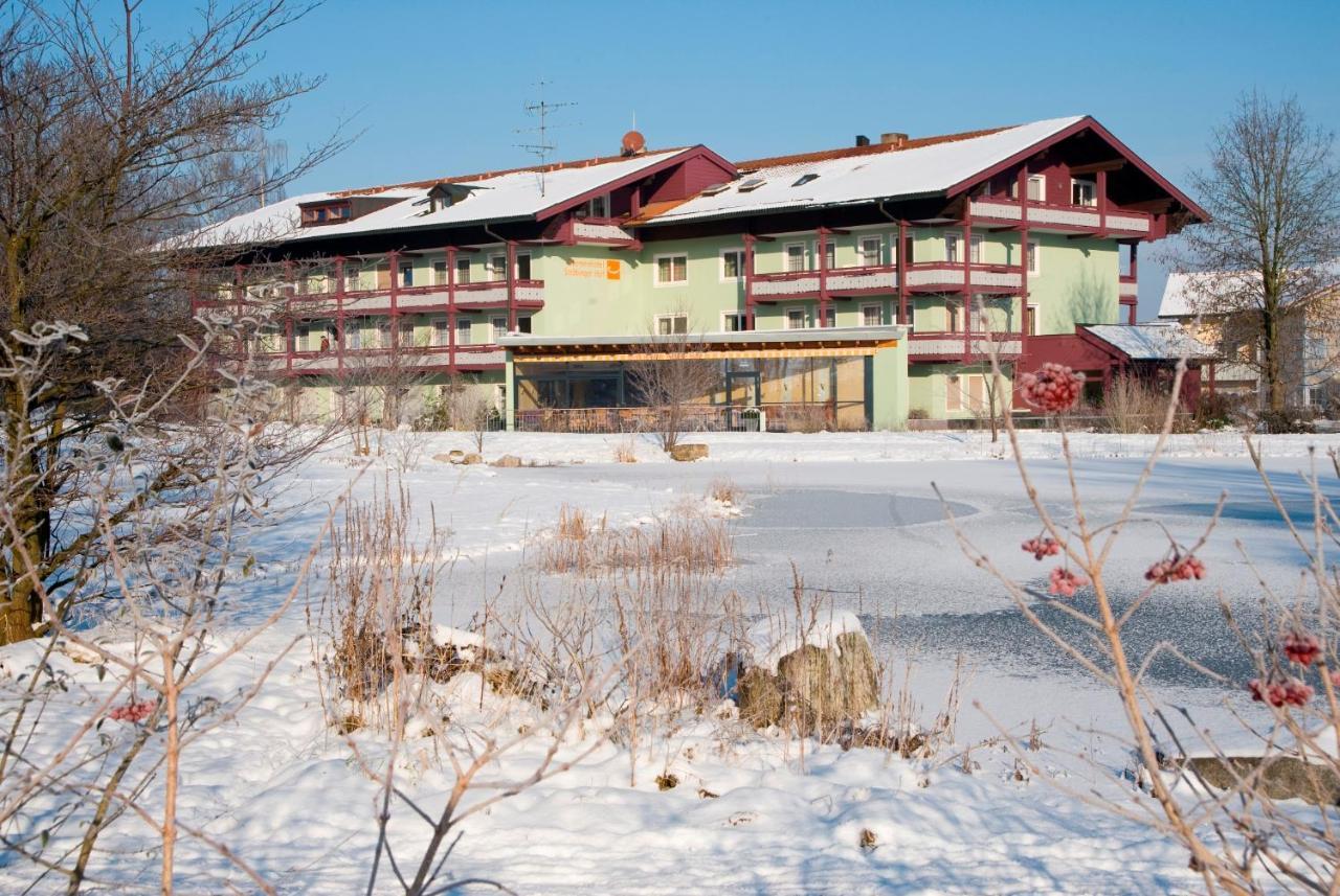 Stroebinger Hof - Therme Wellness Resort باد اندورف المظهر الخارجي الصورة